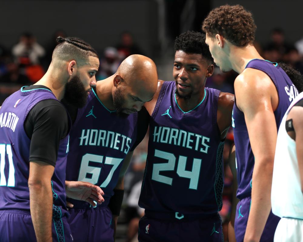 员不约而同 员不约而同